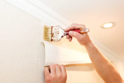 Pose de papier peint à Clavette — revêtements muraux et toiles de verre